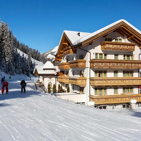 Somont Hotel 4*